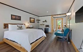 Lake Village Lodge Room 2